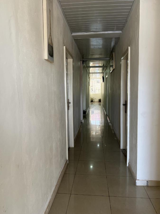 Sky Inn Hotel Freetown Extérieur photo