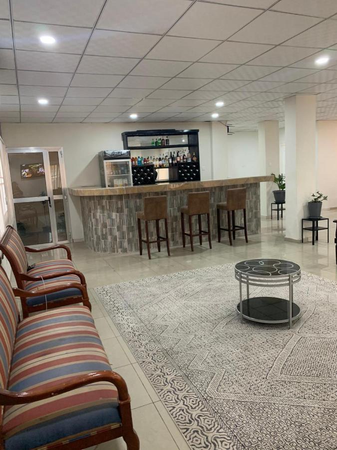 Sky Inn Hotel Freetown Extérieur photo