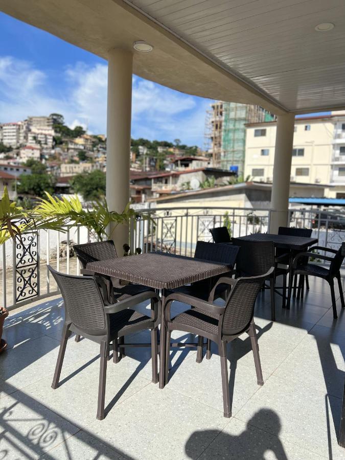 Sky Inn Hotel Freetown Extérieur photo